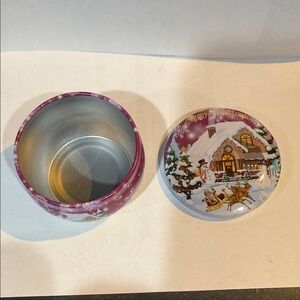 Festive Christmas Tin with Snowy Scene